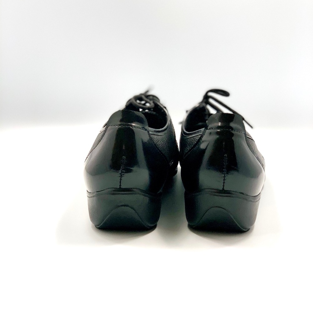 Munro Pace Sneakers - Picture 4 of 5